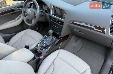 Внедорожник / Кроссовер Audi Q5 2012 в 