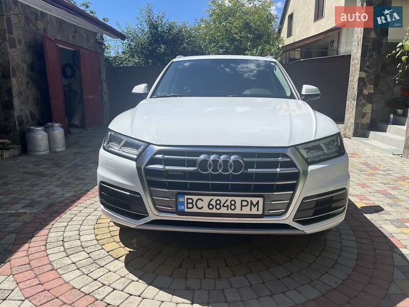 Позашляховик / Кросовер Audi Q5 2017 в Львові