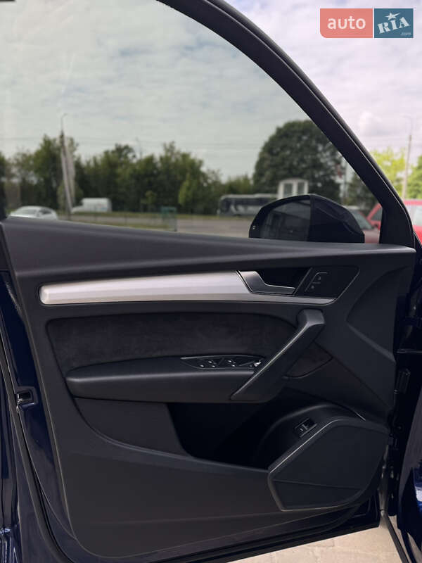 Позашляховик / Кросовер Audi Q5 2020 в Луцьку