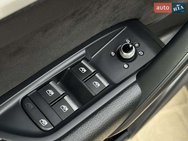 Позашляховик / Кросовер Audi Q5 2020 в Луцьку