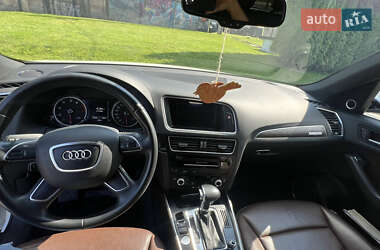 Внедорожник / Кроссовер Audi Q5 2016 в 