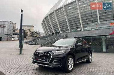 Внедорожник / Кроссовер Audi Q5 2021 в 