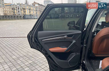 Внедорожник / Кроссовер Audi Q5 2021 в 