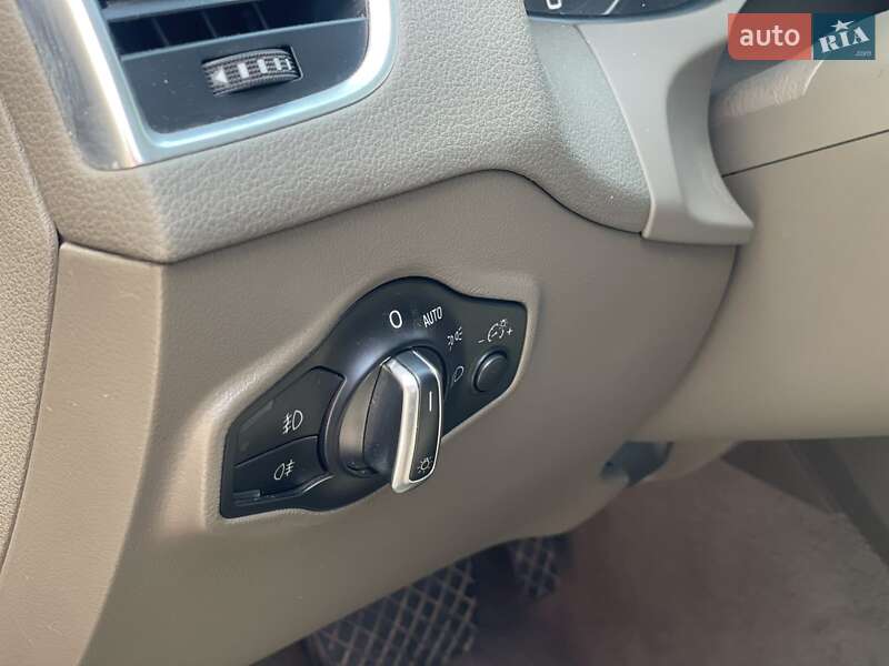 Позашляховик / Кросовер Audi Q5 2012 в Дніпрі