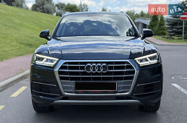 Внедорожник / Кроссовер Audi Q5 2018 в 