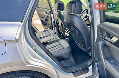 Позашляховик / Кросовер Audi Q5 2018 в 