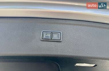 Позашляховик / Кросовер Audi Q5 2018 в 