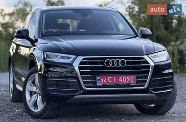 Внедорожник / Кроссовер Audi Q5 2017 в 