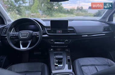 Внедорожник / Кроссовер Audi Q5 2017 в 