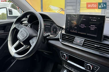 Внедорожник / Кроссовер Audi Q5 2020 в 
