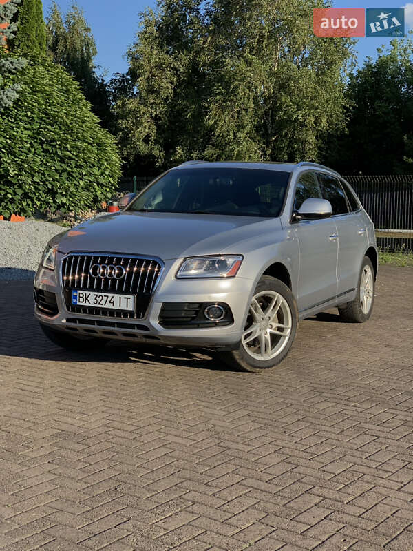 Внедорожник / Кроссовер Audi Q5 2015 в 