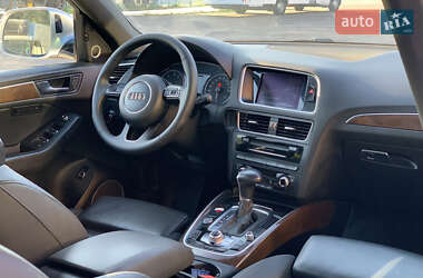Внедорожник / Кроссовер Audi Q5 2015 в 