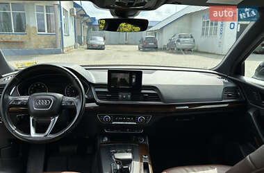 Внедорожник / Кроссовер Audi Q5 2018 в 