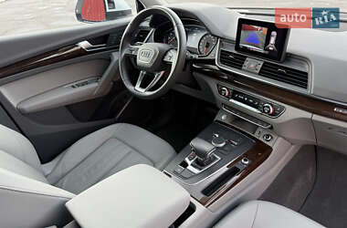 Внедорожник / Кроссовер Audi Q5 2019 в 