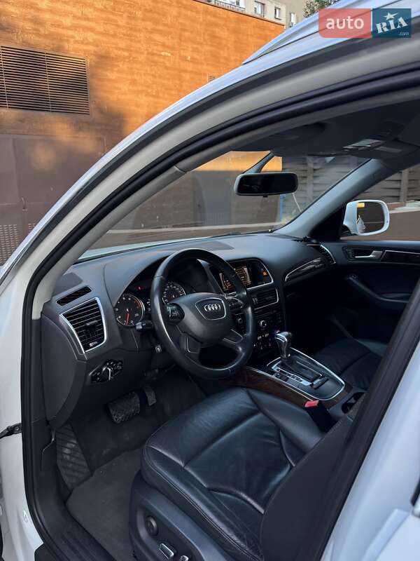 Позашляховик / Кросовер Audi Q5 2015 в Болграді
