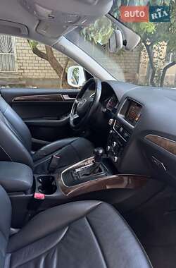 Внедорожник / Кроссовер Audi Q5 2015 в 