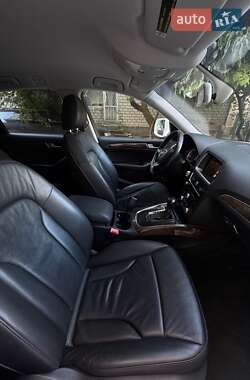 Внедорожник / Кроссовер Audi Q5 2015 в 