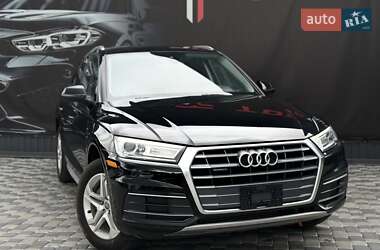 Внедорожник / Кроссовер Audi Q5 2018 в 