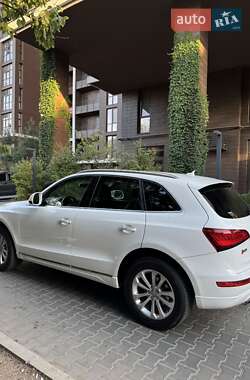 Внедорожник / Кроссовер Audi Q5 2015 в 