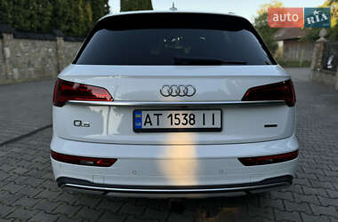 Внедорожник / Кроссовер Audi Q5 2021 в 