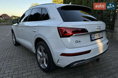 Внедорожник / Кроссовер Audi Q5 2021 в 