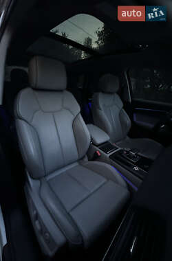 Внедорожник / Кроссовер Audi Q5 2021 в 