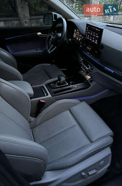Внедорожник / Кроссовер Audi Q5 2021 в 