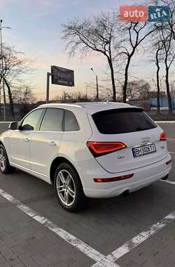 Внедорожник / Кроссовер Audi Q5 2012 в 