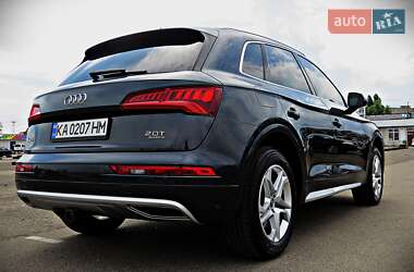 Внедорожник / Кроссовер Audi Q5 2017 в 