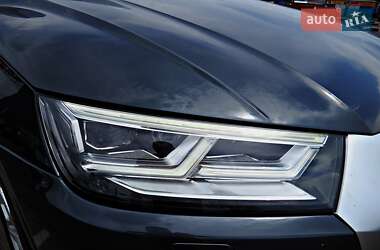 Внедорожник / Кроссовер Audi Q5 2017 в 