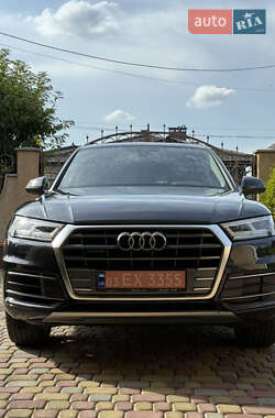Позашляховик / Кросовер Audi Q5 2018 в Ужгороді