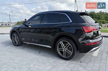 Внедорожник / Кроссовер Audi Q5 2021 в 