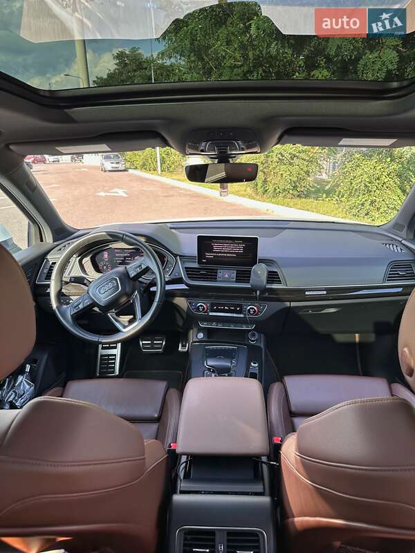 Внедорожник / Кроссовер Audi Q5 2017 в Киеве