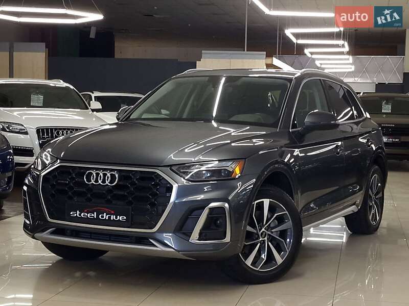 Внедорожник / Кроссовер Audi Q5 2022 в 
