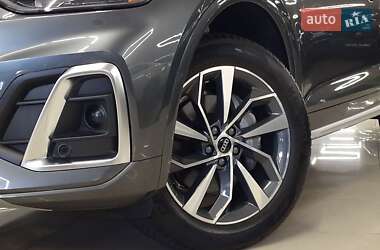 Внедорожник / Кроссовер Audi Q5 2022 в 