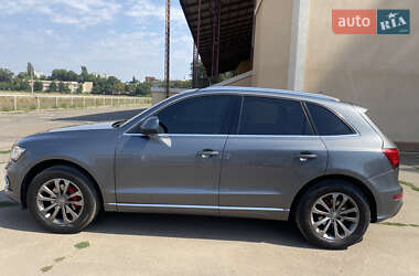 Внедорожник / Кроссовер Audi Q5 2012 в 