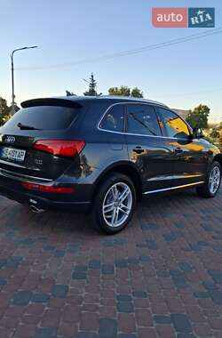 Внедорожник / Кроссовер Audi Q5 2015 в 