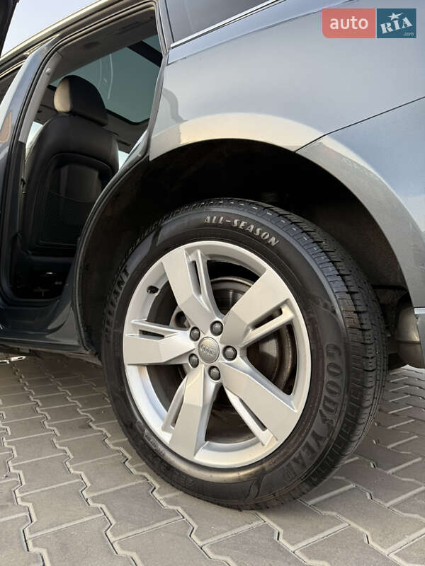 Позашляховик / Кросовер Audi Q5 2016 в Вознесенську