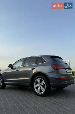 Внедорожник / Кроссовер Audi Q5 2016 в 