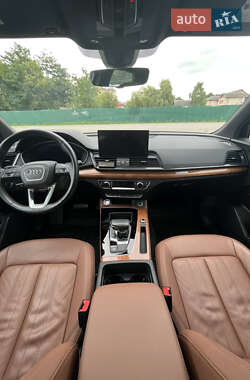Внедорожник / Кроссовер Audi Q5 2021 в 