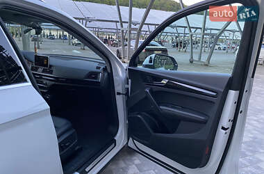 Внедорожник / Кроссовер Audi Q5 2019 в 