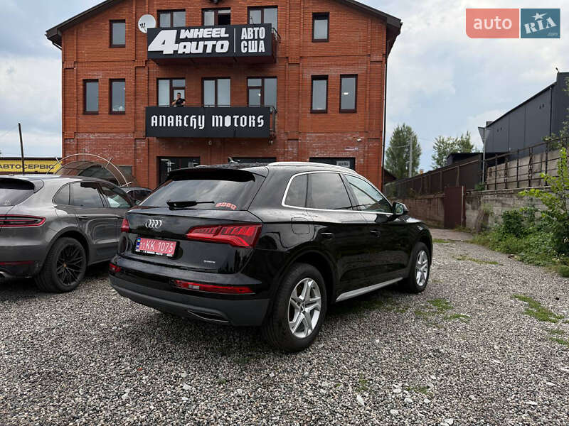Позашляховик / Кросовер Audi Q5 2017 в Києві