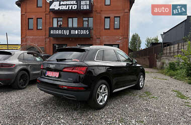 Внедорожник / Кроссовер Audi Q5 2017 в 