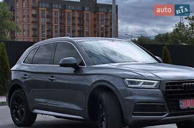 Внедорожник / Кроссовер Audi Q5 2018 в 