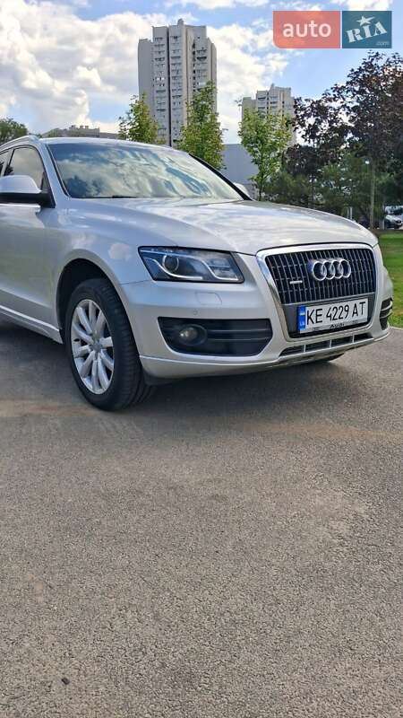 Внедорожник / Кроссовер Audi Q5 2009 в Зачепиловке