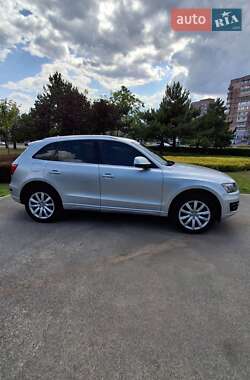 Внедорожник / Кроссовер Audi Q5 2009 в 
