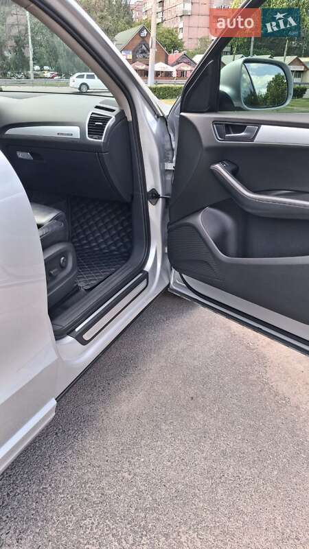 Внедорожник / Кроссовер Audi Q5 2009 в Зачепиловке