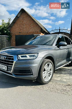 Позашляховик / Кросовер Audi Q5 2017 в Кам'янець-Подільському