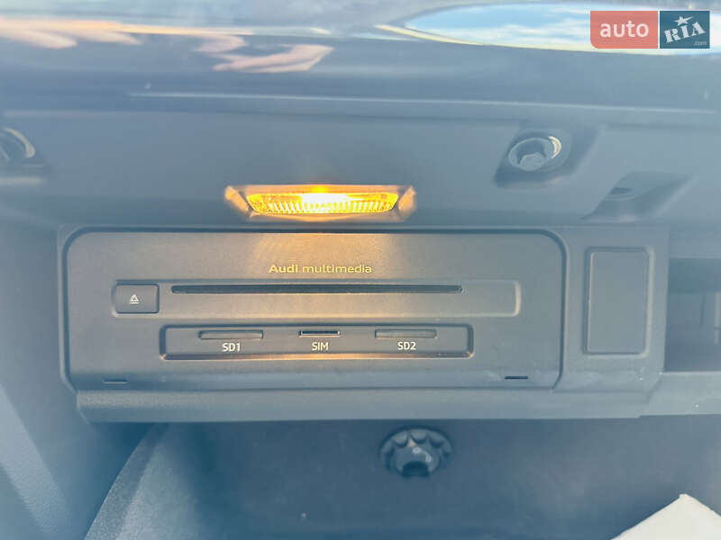 Внедорожник / Кроссовер Audi Q5 2017 в Каменец-Подольском