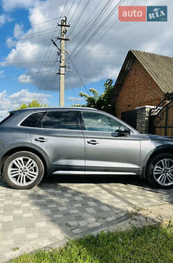 Внедорожник / Кроссовер Audi Q5 2017 в 